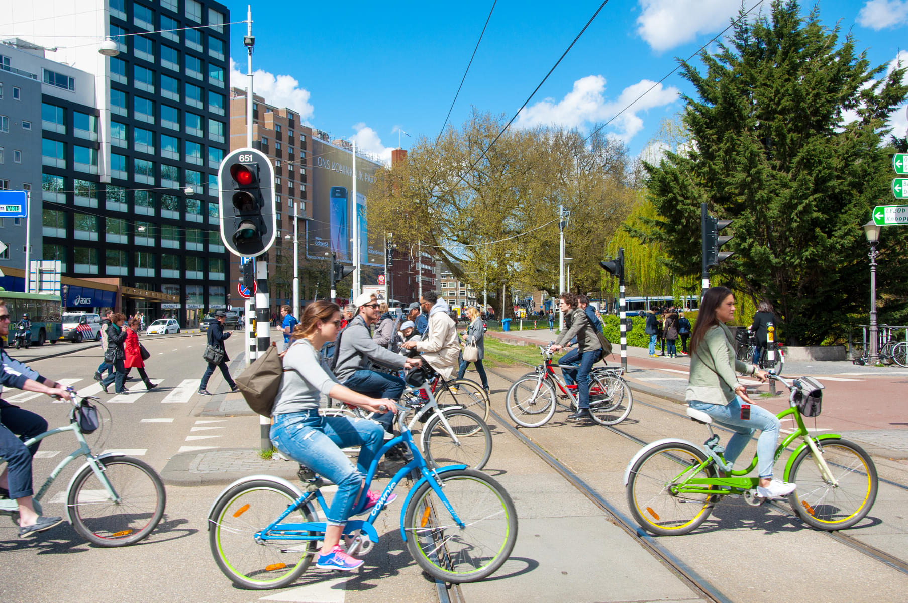 Pedal your way through the streets of Amsterdam