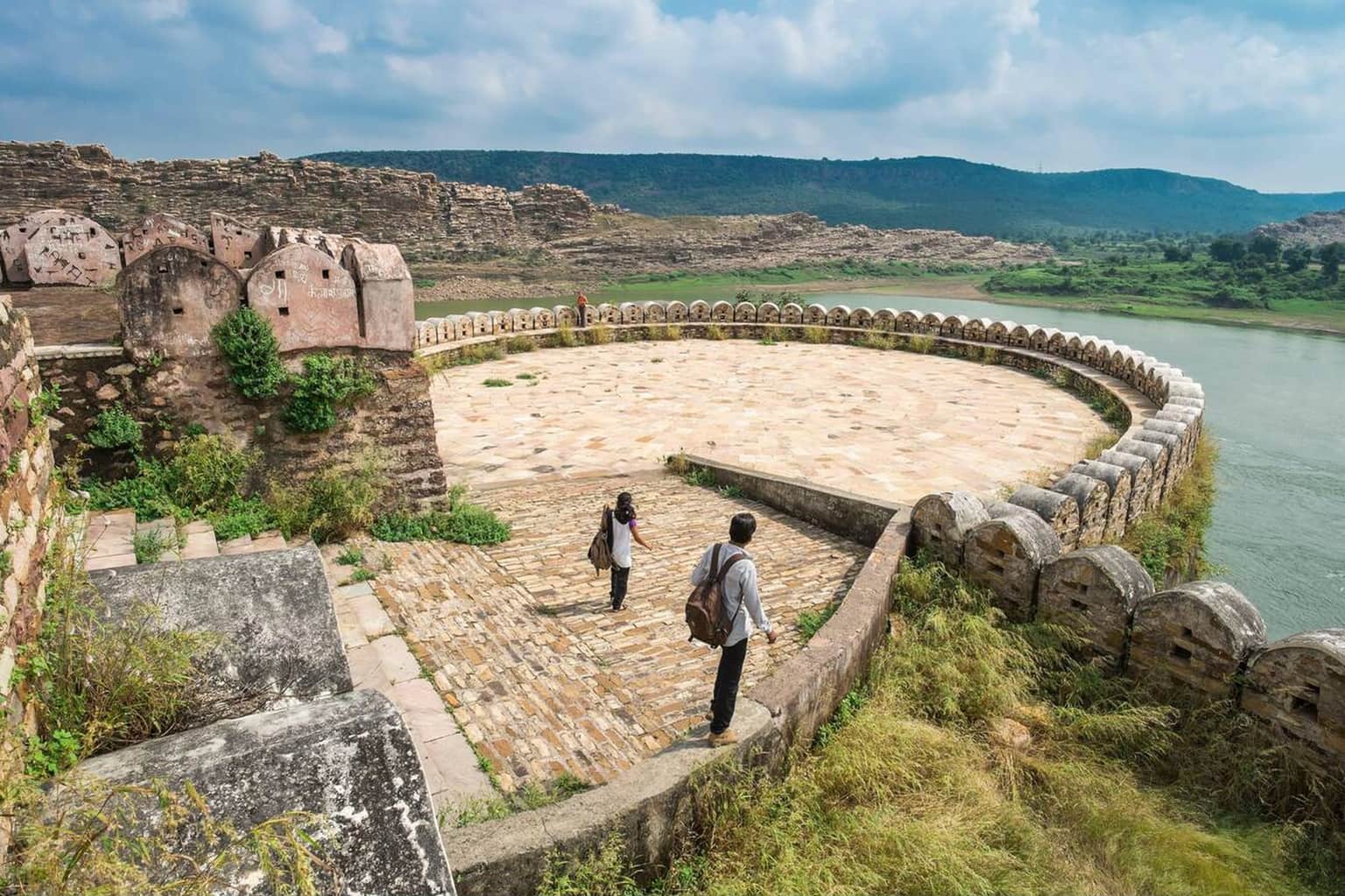 Explore the Jauhar Kund Area