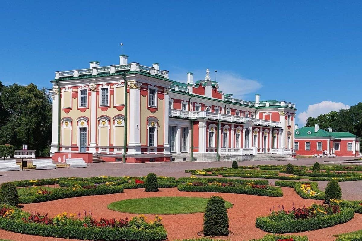 Kadriorg Palace