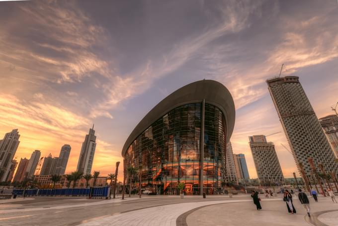 Dusk view of Dubai Opera