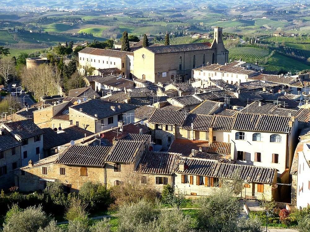 Piazza della Cisterna