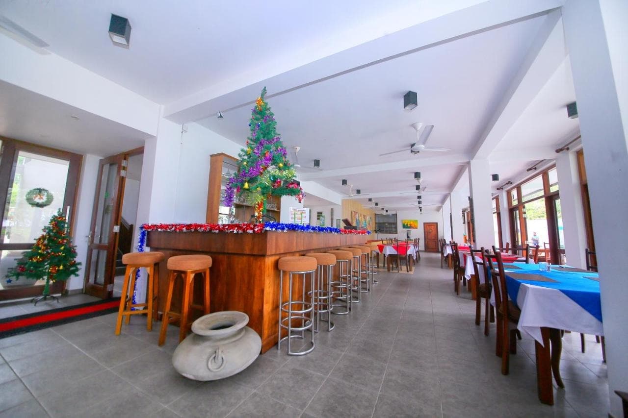 Rockside Beach Resort, Bentota