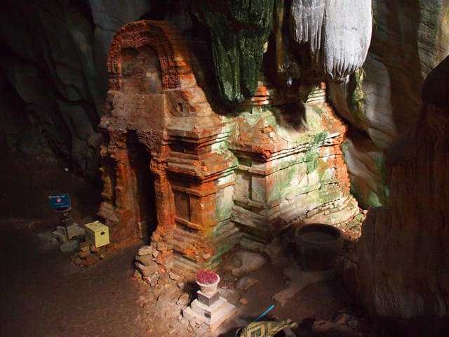 Phnom Chhngok Cave