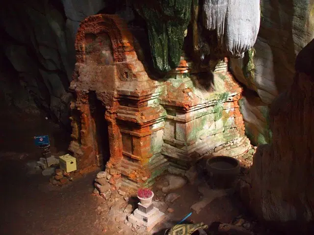 Phnom Chhngok Cave