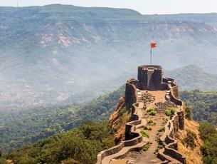 Enjoy the panoramic view of the famous Pratapgad Fort