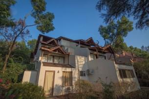 Exterior image of the property 