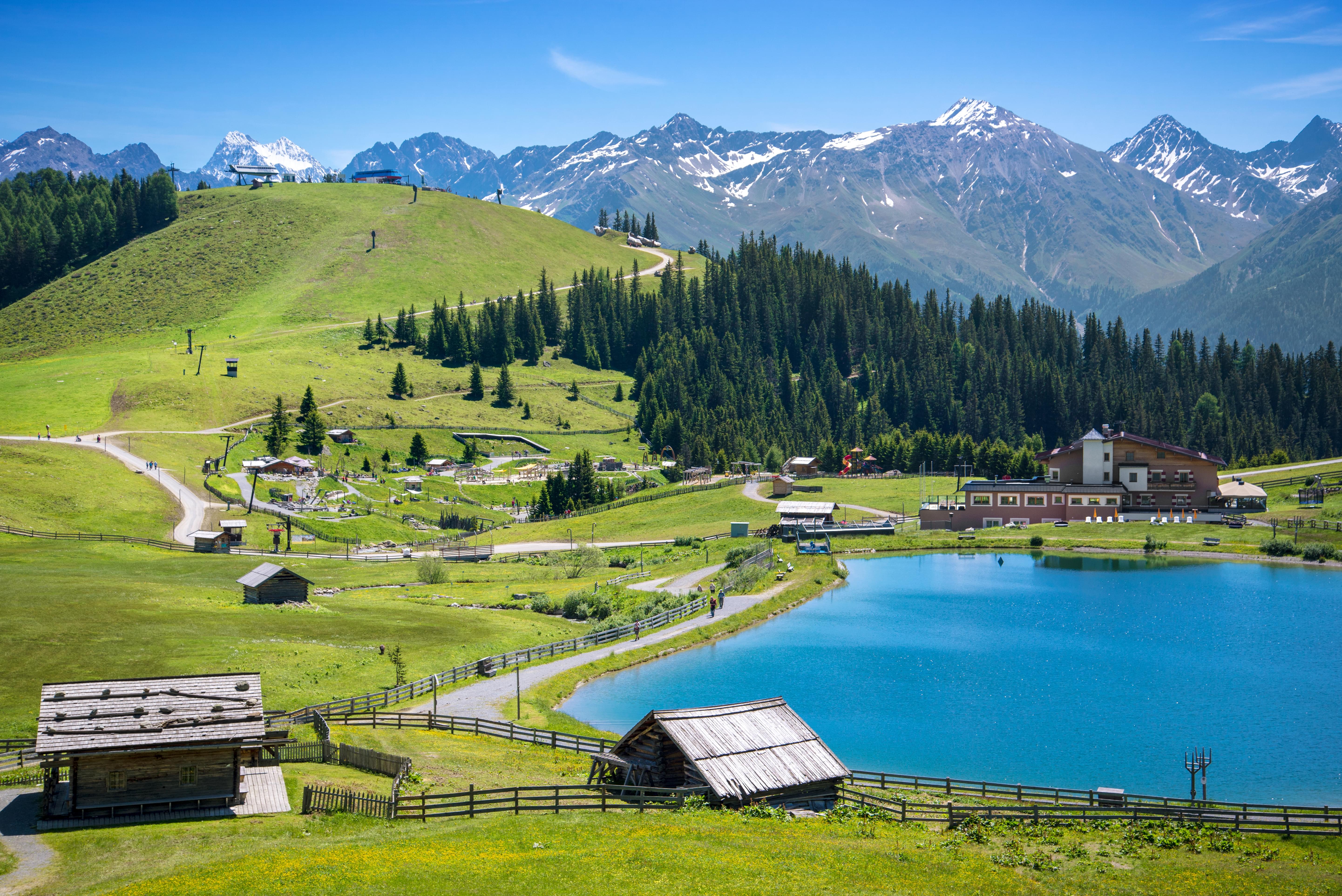 Central Europe Tour Packages | Upto 40% Off