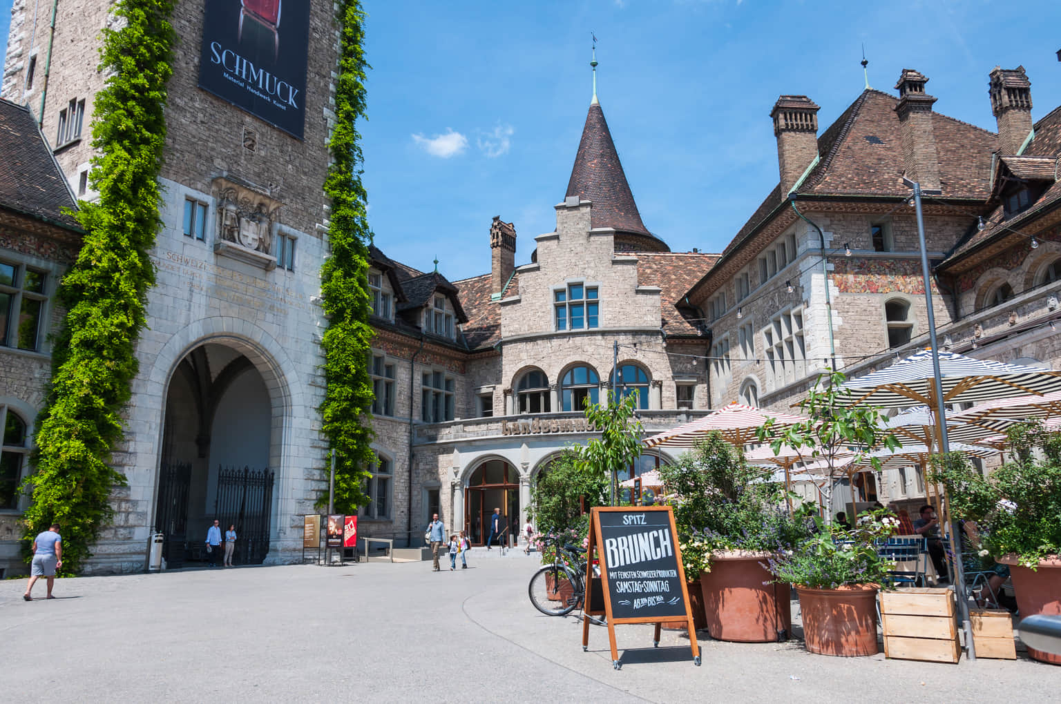 <em>Zurich</em> Tour Packages From Mumbai