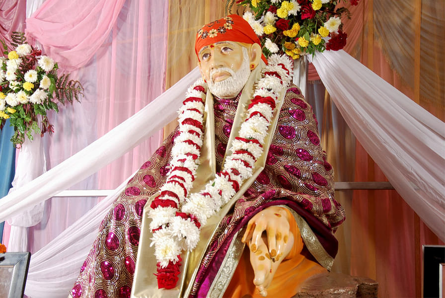 Pune to Shirdi Package Image