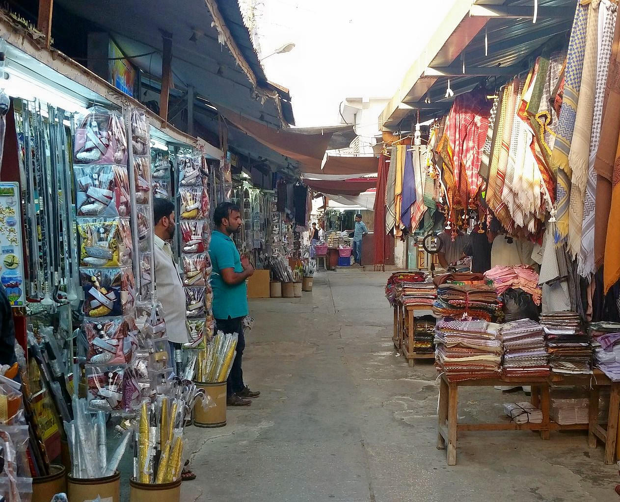 Al Husn Souq Overview