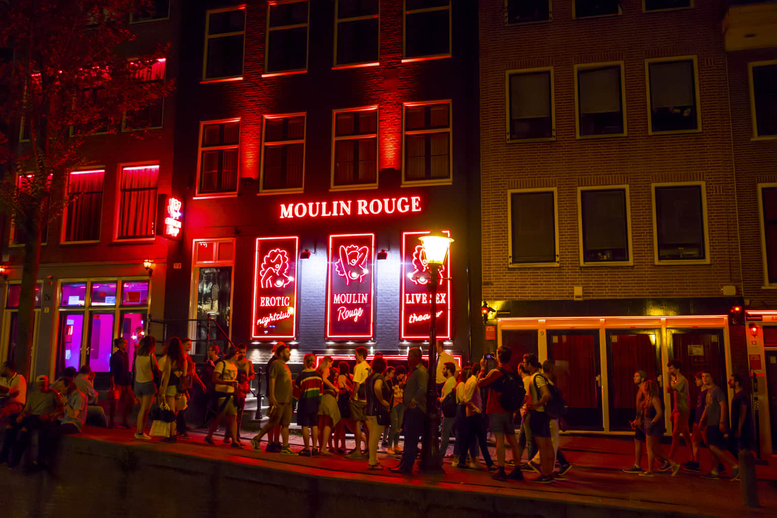 Take an insightful tour to Amsterdam Red Light District