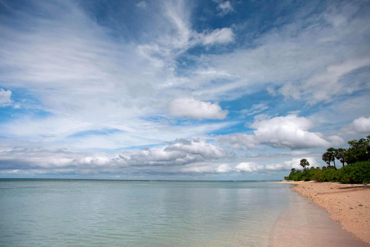Uppuveli Beach
