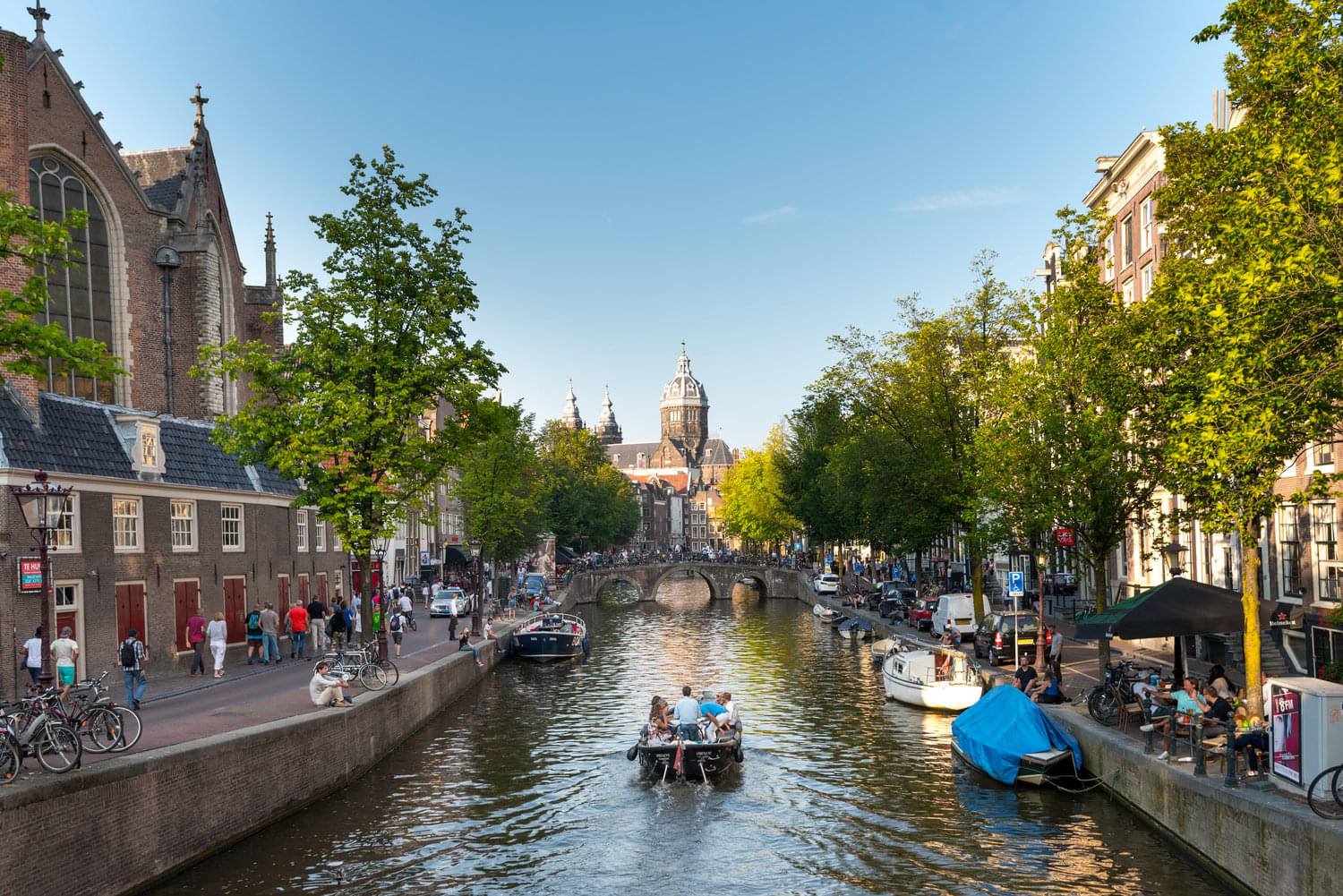 Get mesmerized by the scenic beauty of Amsterdam