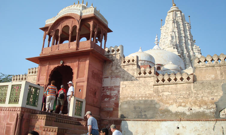 Bhandasar Jain Temple Overview