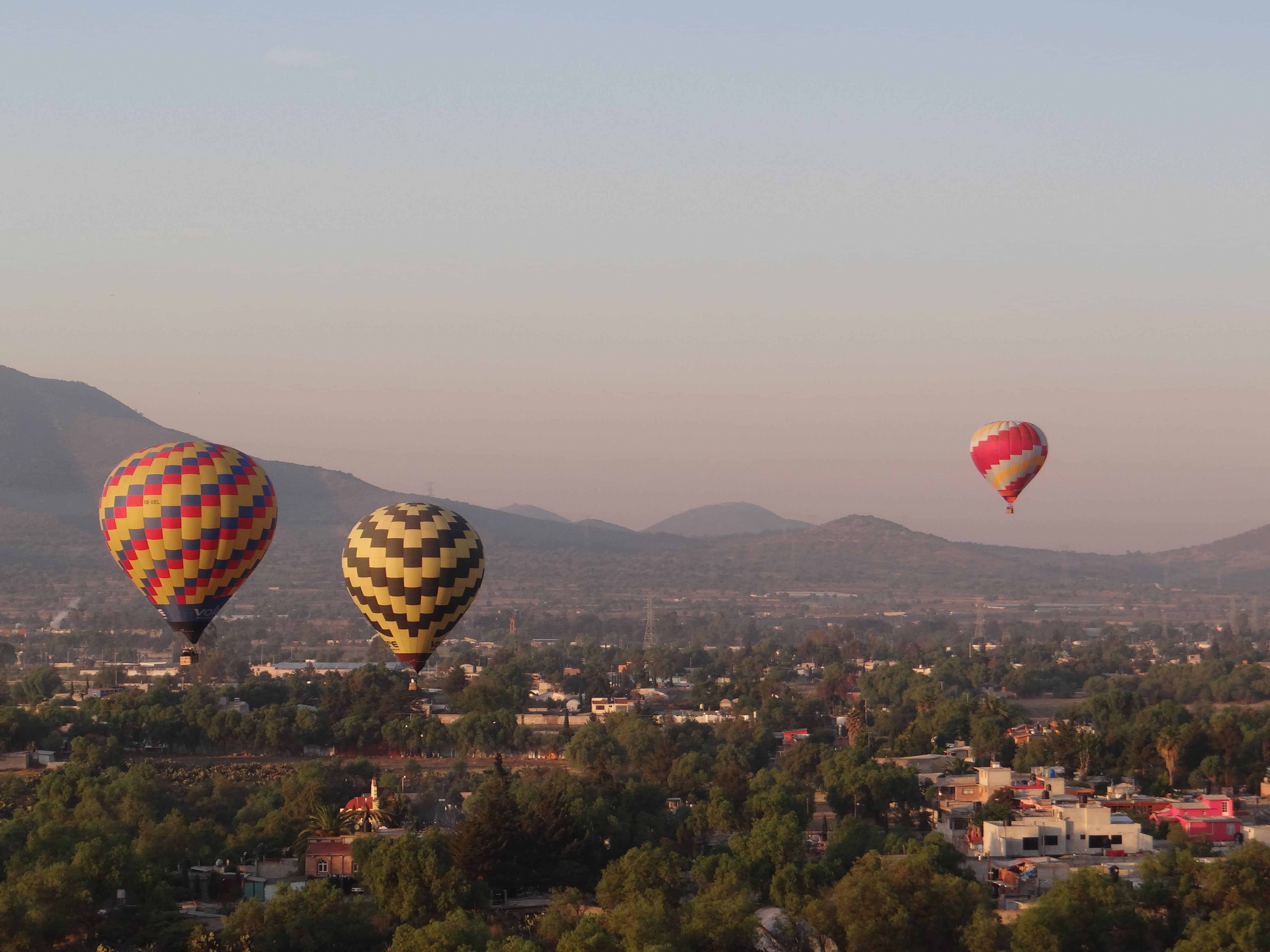 Hot Air Balloon Teotihuacan