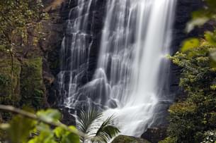 0xez7mqkc10jol22rhny4cgfjdoj cheeyappara%20waterfalls min