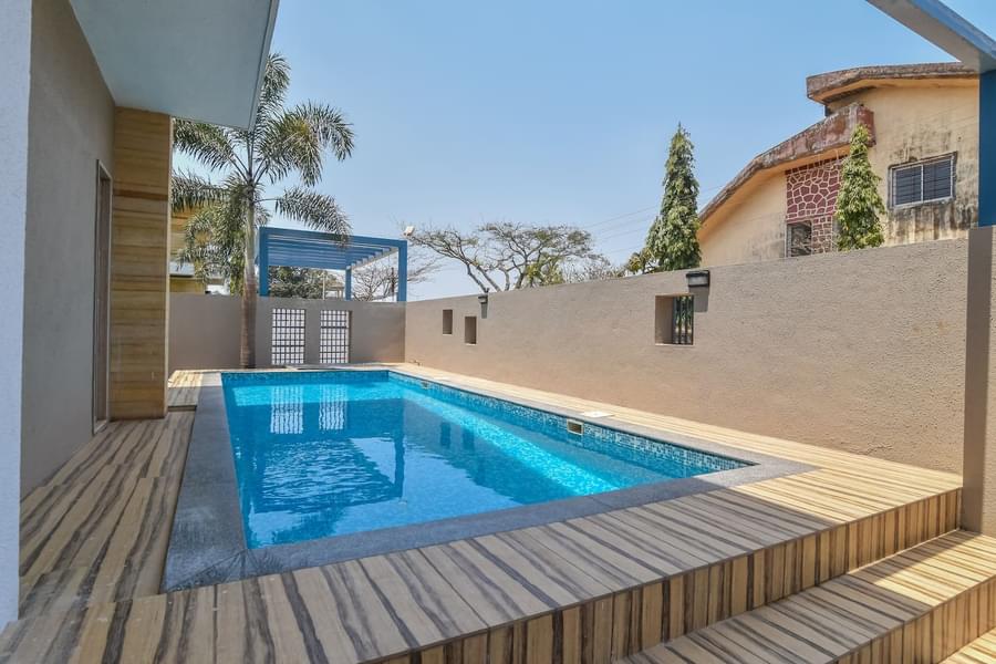 An Elegant Villa With Swimming Pool In Lonavala Image