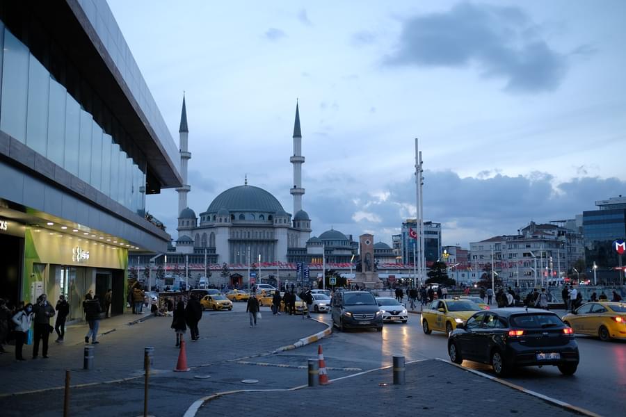 Escape To Turkey | Free Ferry Trip And Bursa Cable Car Tour Image