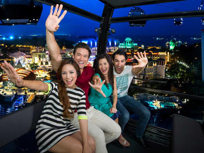 Plan a double date on this thrilling ride in the skyline of Singapore