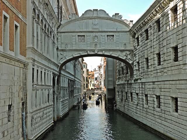 Architectural Features of the Bridge of Sighs