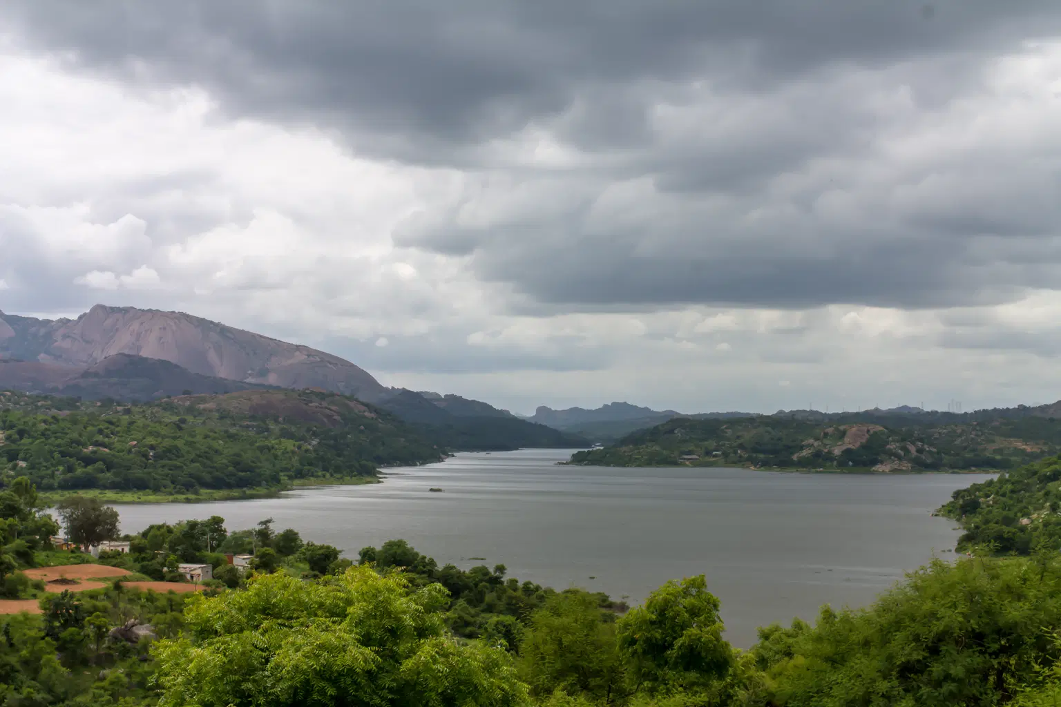 Manchanabele Dam