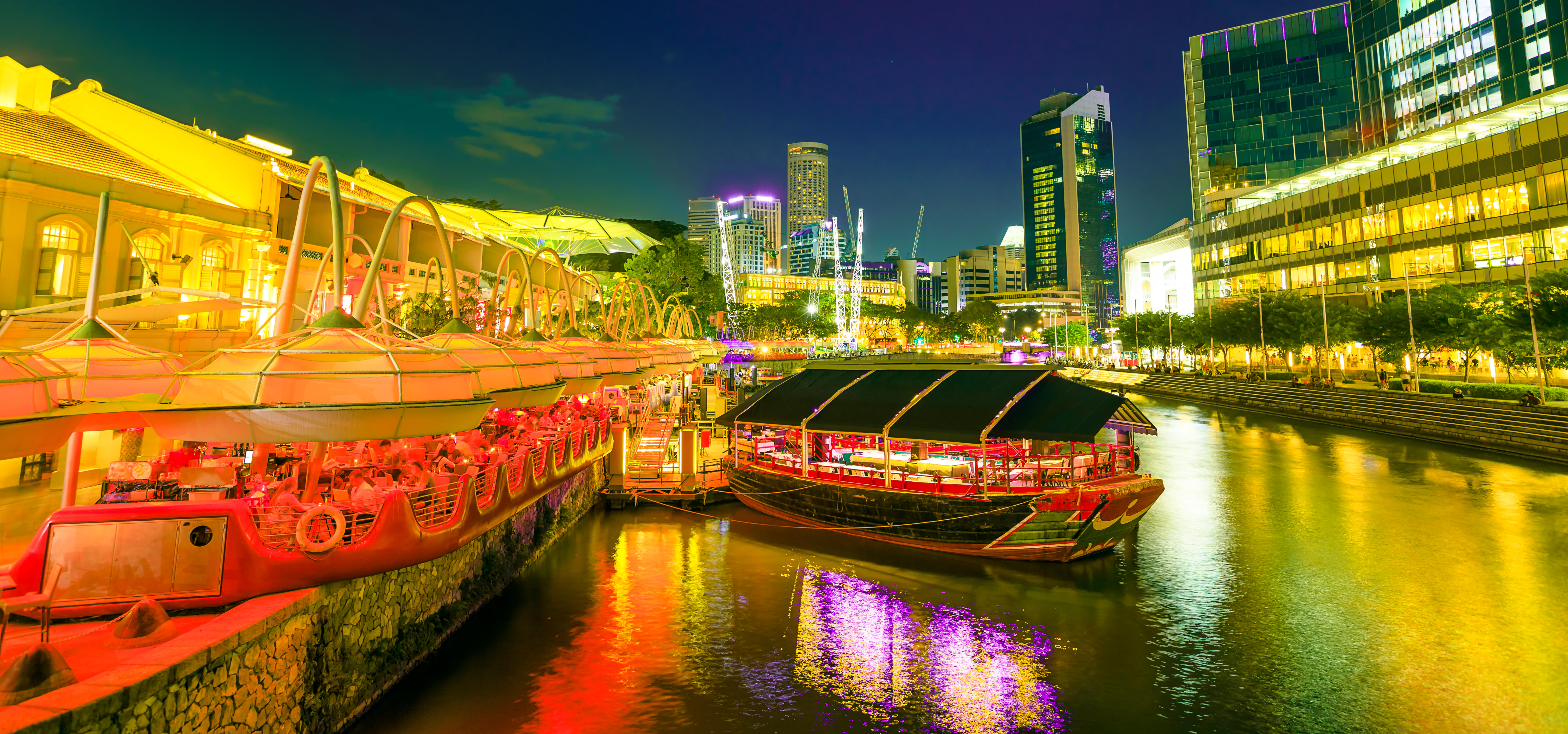 Cruise at Singapore River