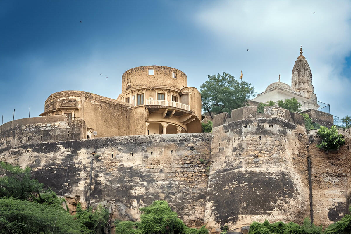 Admire the Fort's architecture