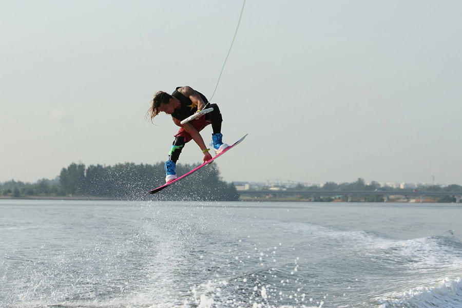 Wakeboarding in Singapore Image