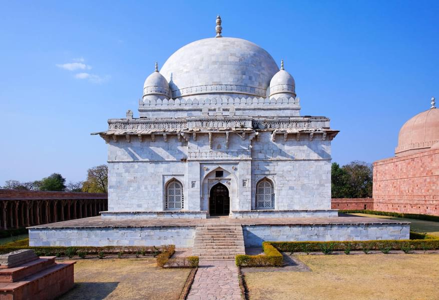 Indore To Mandu Sightseeing Tour Image