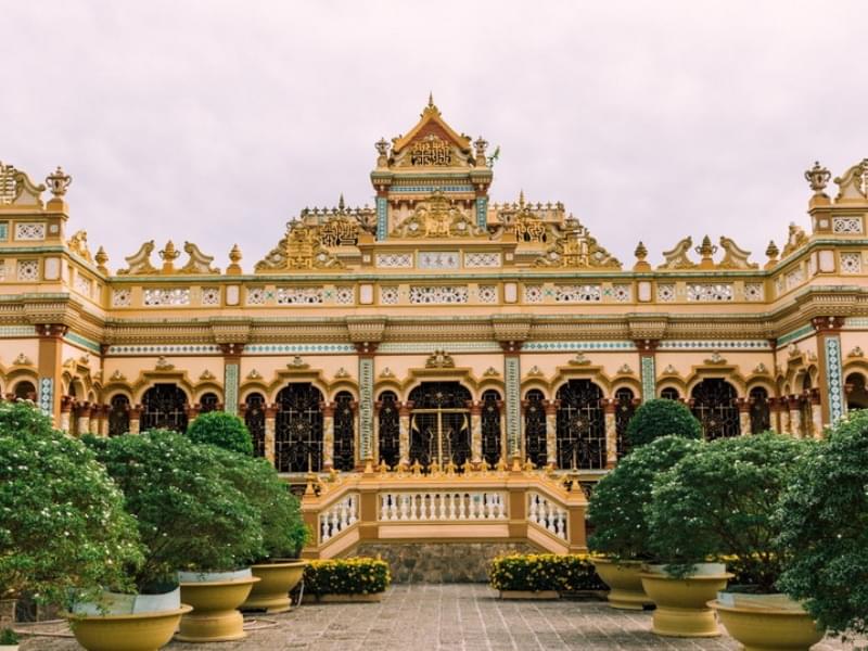 Explore the Main Hall of the Pagoda