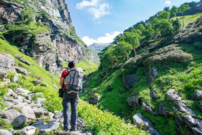 trek to hampta pass