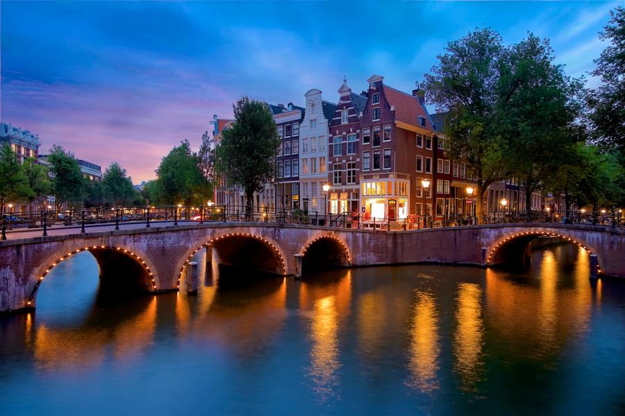 Canal Tour: Amsterdam's Waterways, Scenic Views