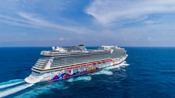 Enjoy your time at Genting Dream Cruise