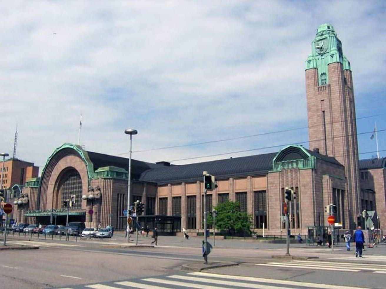 Marvel at the architecture of Helsinki Central Railway Station