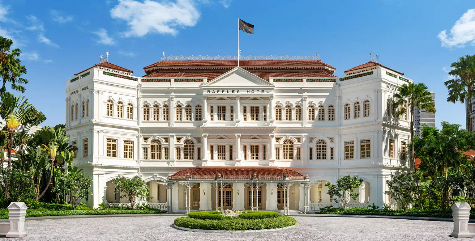 Raffles Courtyard and Long Bar Experience, Singapore