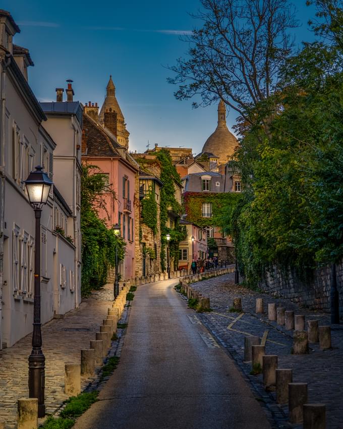 Stroll Around Montmartre