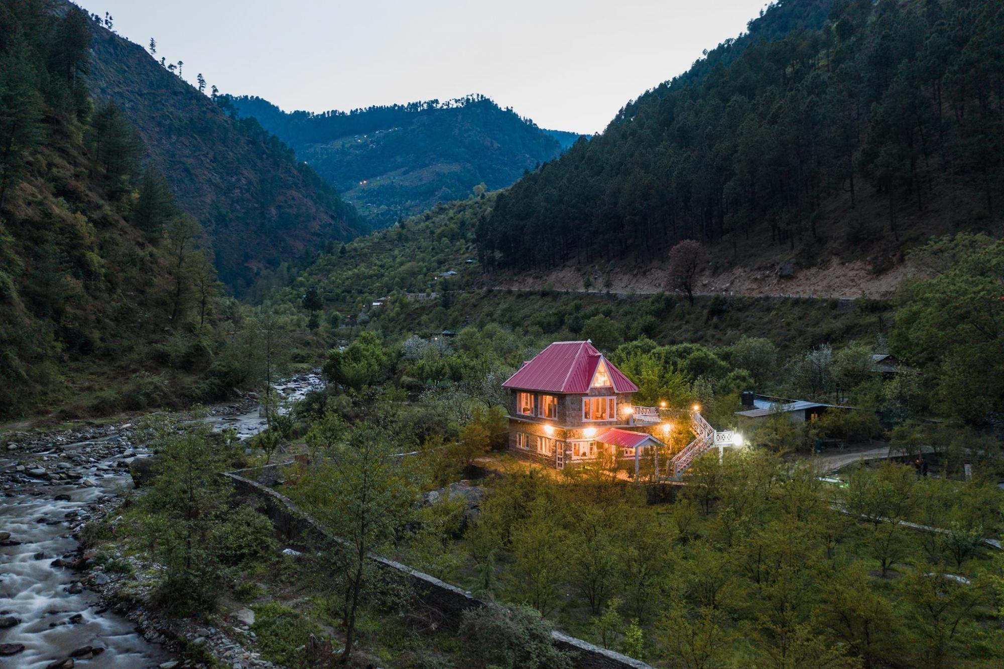 Mcleodganj : Steal Deals on Staycations