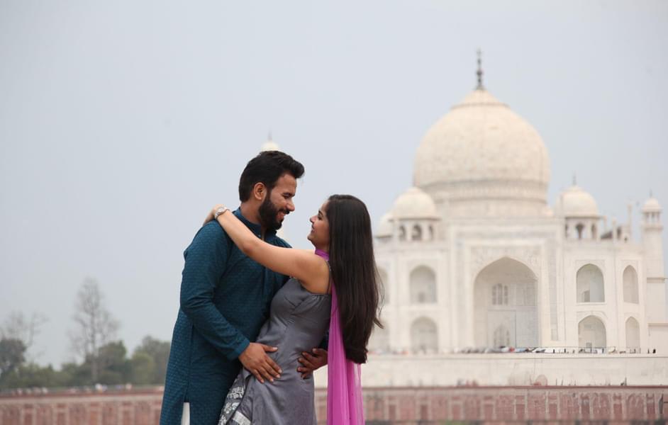 Couple Photoshoot in Agra Image