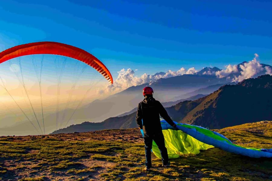 Bir Billing Paragliding Image