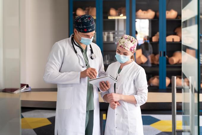 Medicine student doing their practice in a hospital