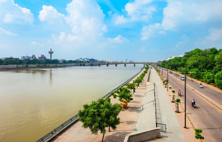 Scooty Rental in Ahmedabad Image