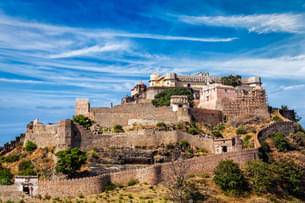 Explore the grand walls of Kumbhalgarh Fort, a UNESCO site