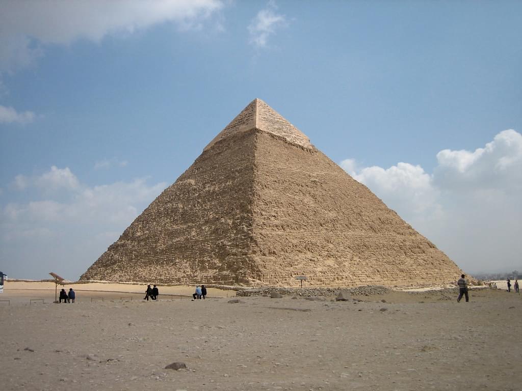 Explore the Great Pyramid of Khufu