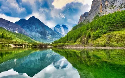 Trekking in Himalayas