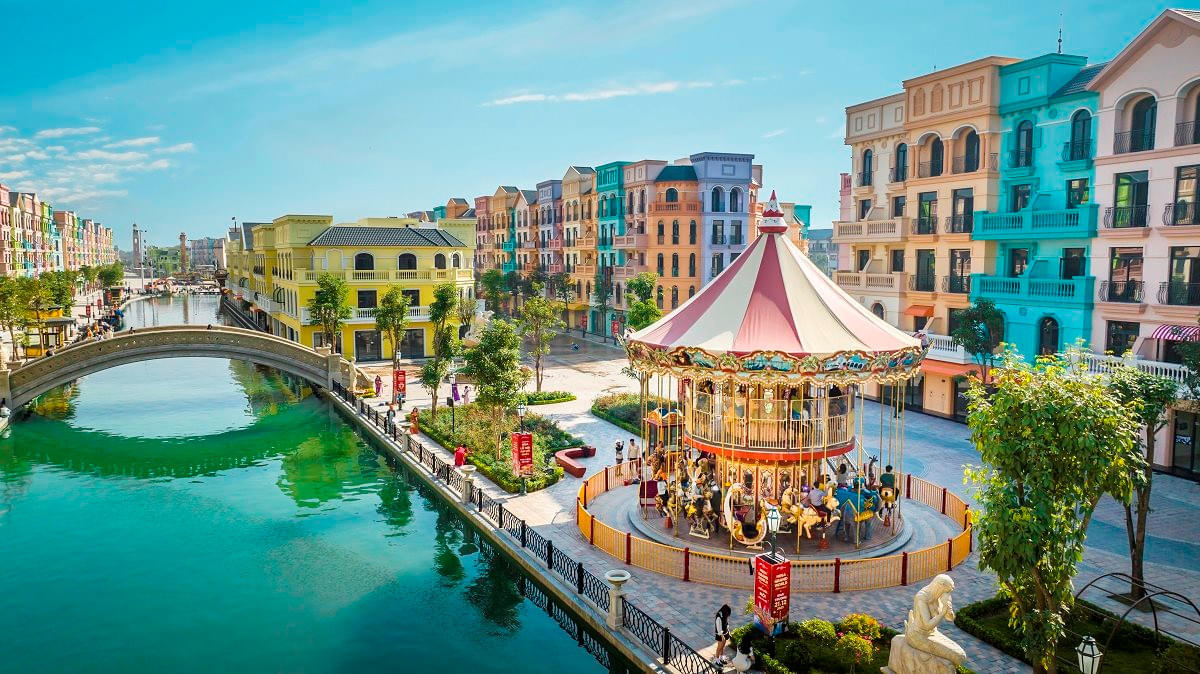 Mega Grand World Hanoi Overview