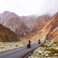 manali-to-leh-bike-trip