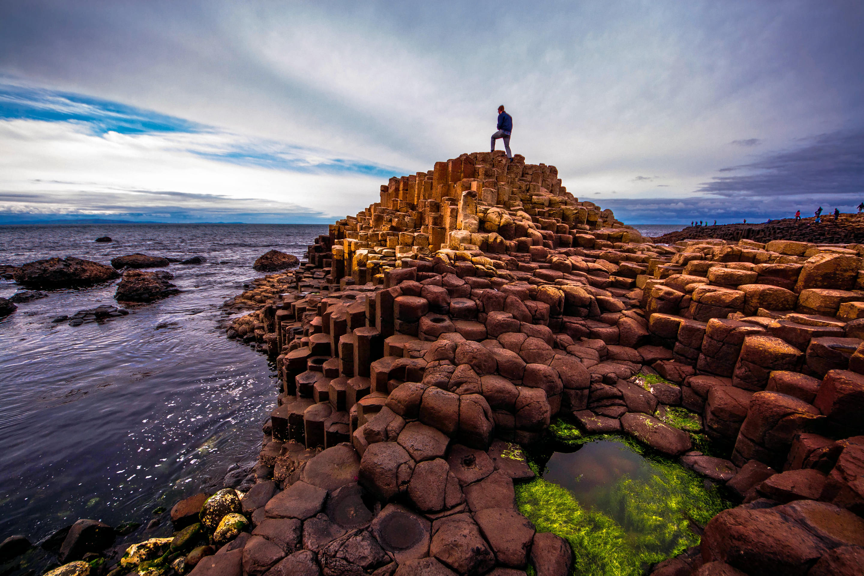 Giant's Causeway Overview