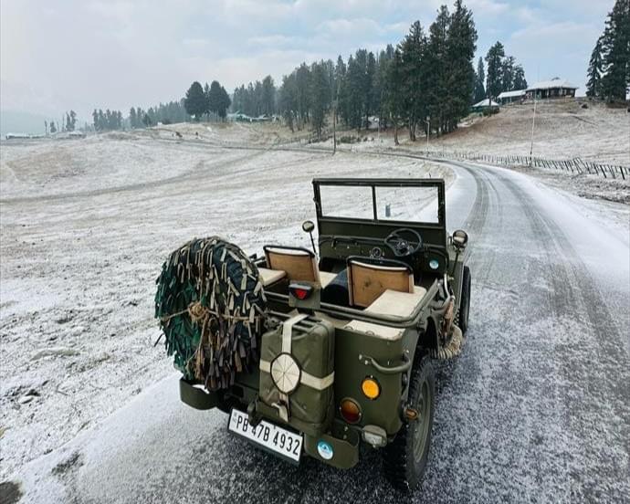 Gypsy ride in Gulmarg Image