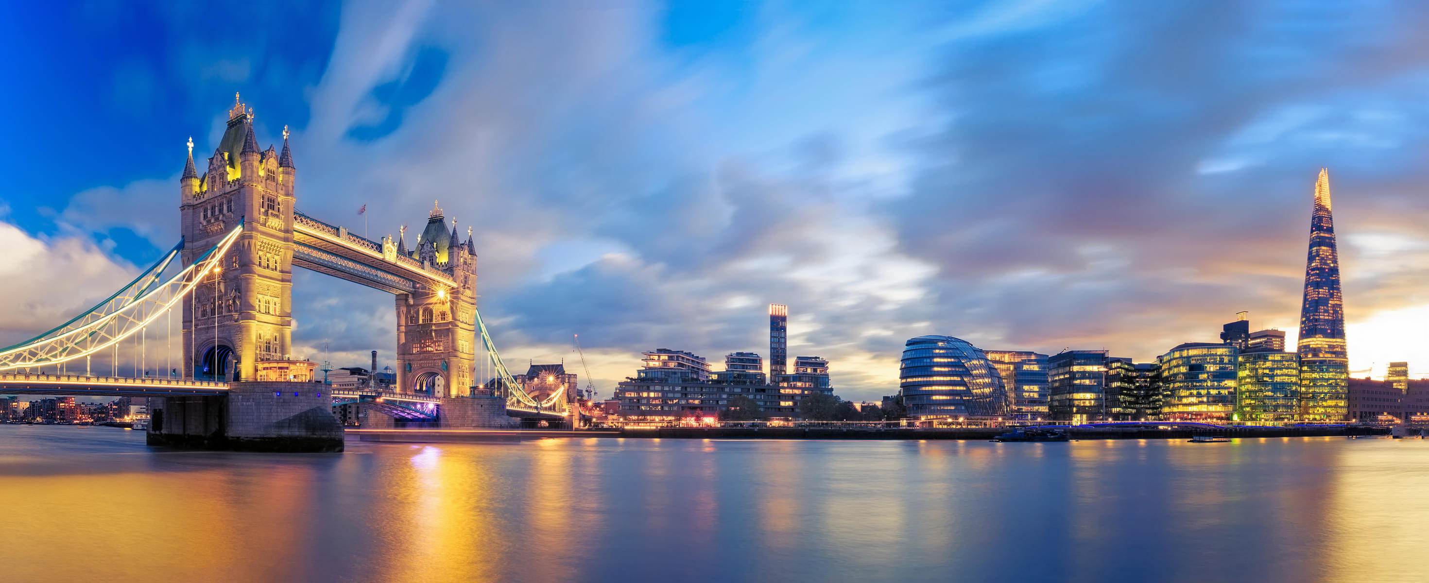 Witness prominent landmarks of London on this tour
