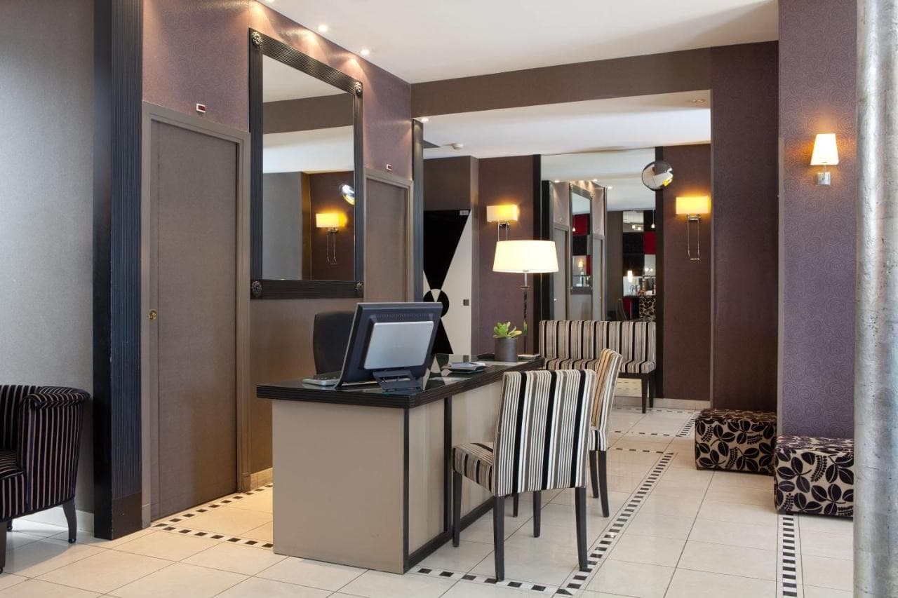 Hotel Eiffel Seine